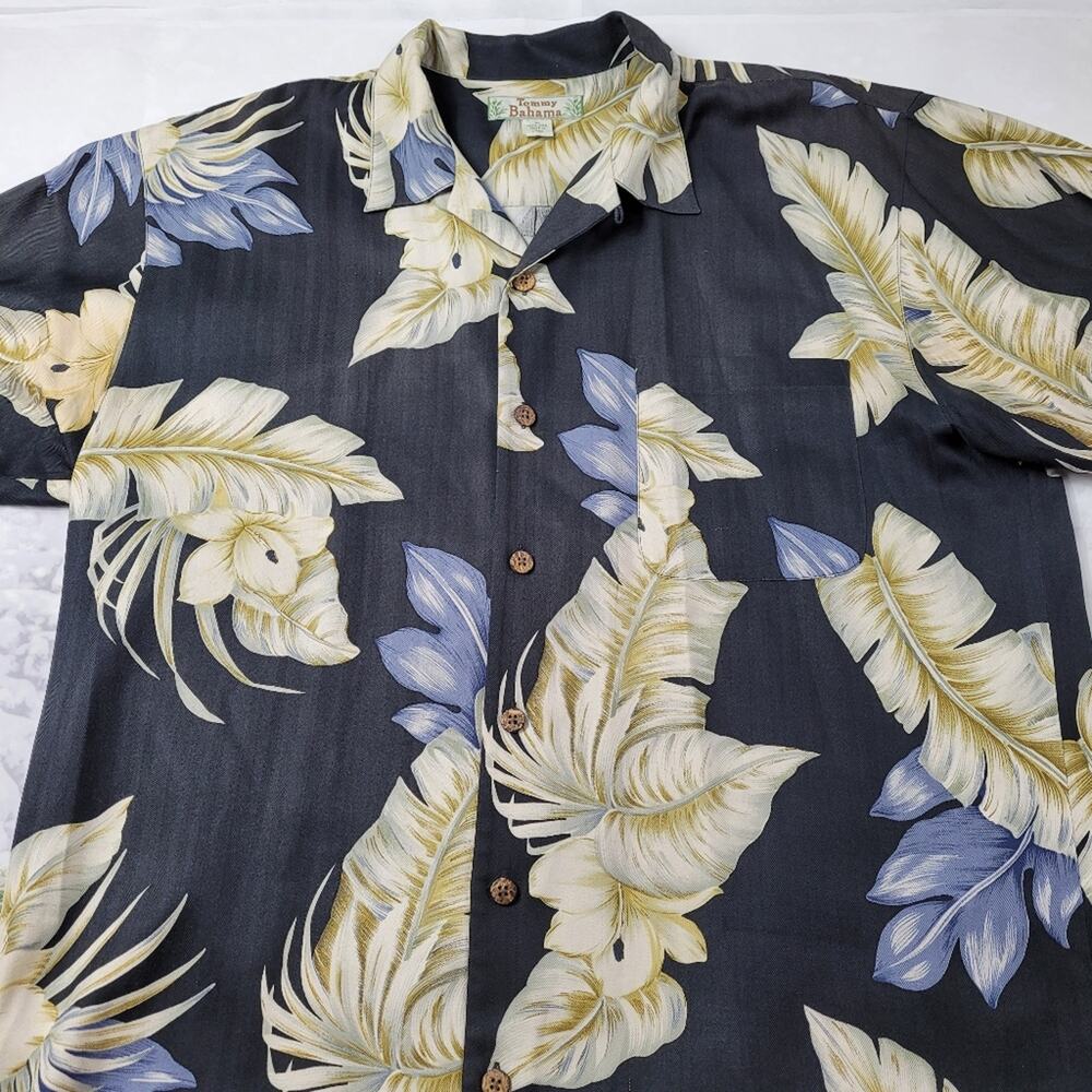 Tommy Bahama Silk Tropical Floral & Palm Leaf Button Front Shirt size Medium - Picture 3 of 10
